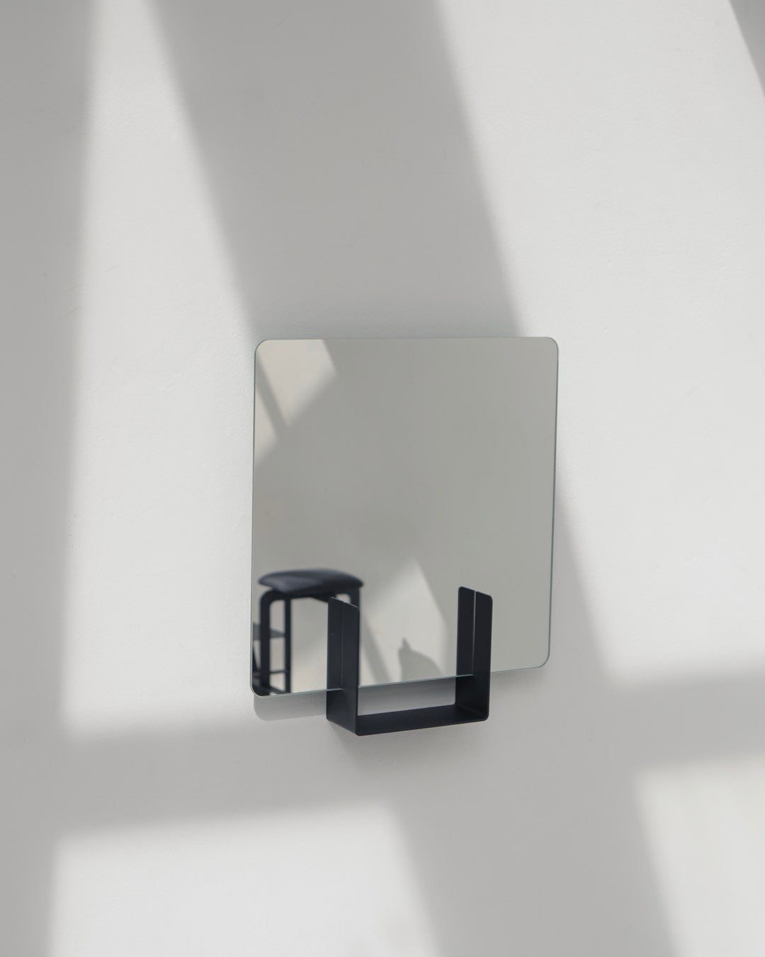 ign_re. Look wall mirror
